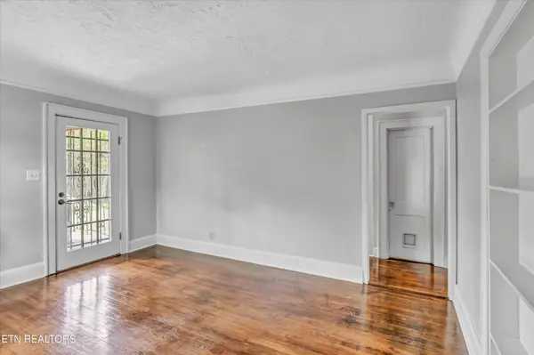 4616 Coile Rd, Knoxville, TN 37918