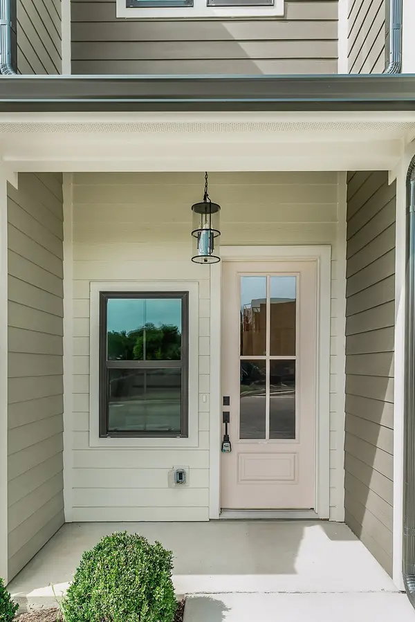 1204 Valerie Lane #75, Nashville, TN 37211