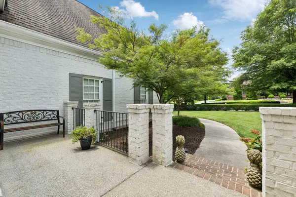 220 Ennismore Ln, Brentwood, TN 37027