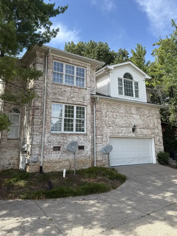 527 32nd Ave #S, Nashville, TN 37212