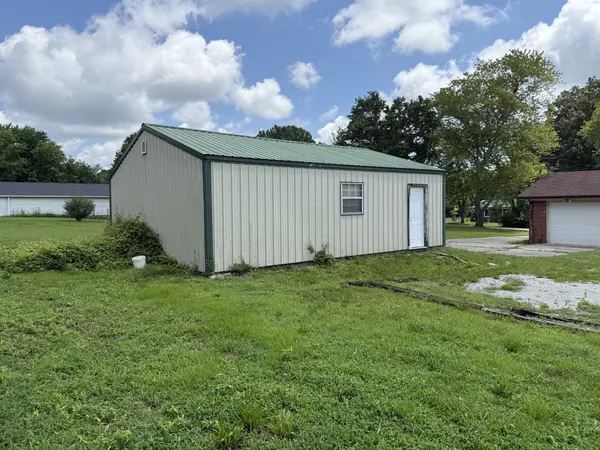 125 Benco Ln, Camden, TN 38320