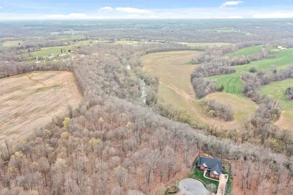 52 Sequoyah Trl, Cadiz, KY 42211