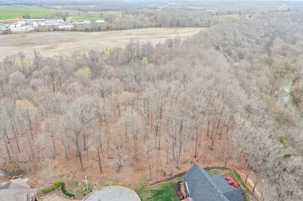 52 Sequoyah Trl, Cadiz, KY 42211
