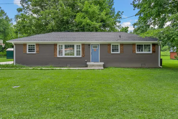 216 Sunset Dr, Waverly, TN 37185