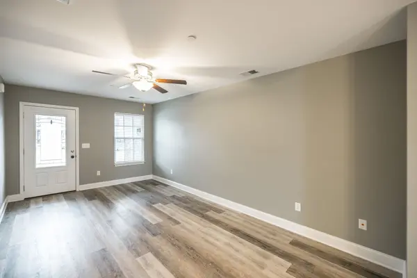 2071 Downstream Dr, Ashland City, TN 37015