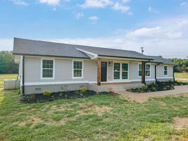 3626 Pulaski Hwy, Columbia, TN 38401