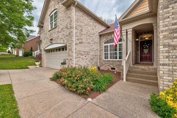 726 Cowan Dr, Nolensville, TN 37135