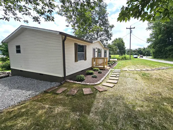 17 Rocky River Rd, Rock Island, TN 38581