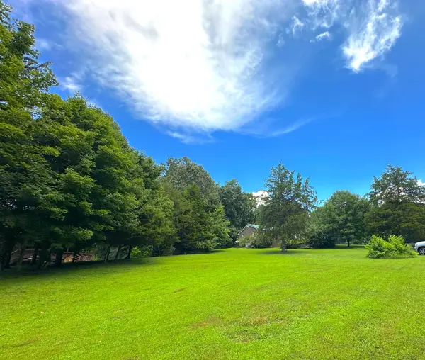 104 Tobaccoport Dock Rd, Bumpus Mills, TN 37028