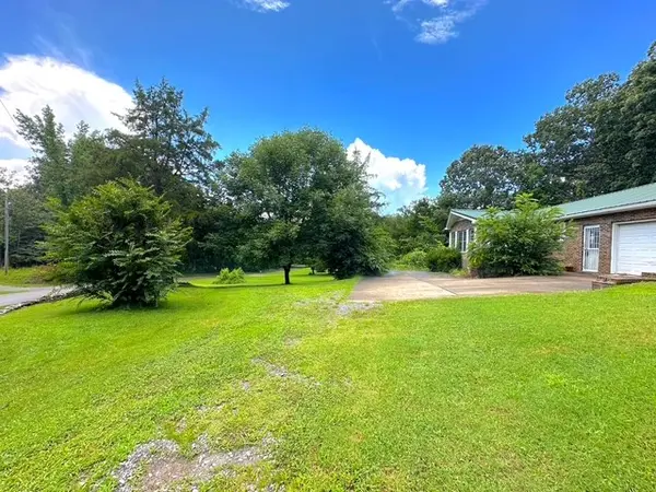 104 Tobaccoport Dock Rd, Bumpus Mills, TN 37028