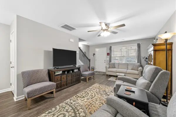 250 Woodland Valley Ln, Clarksville, TN 37040