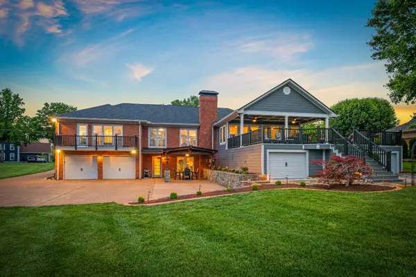 633 Bay Point Dr, Gallatin, TN 37066