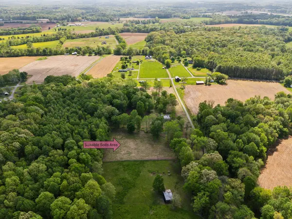 3410 W Stroudville Rd, Cedar Hill, TN 37032