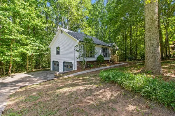 152 Northwoods Circle, Ball Ground, GA 30107