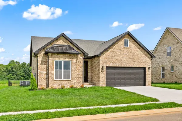 249 Harvest Moon Dr, Clarksville, TN 37043