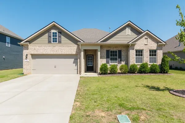1126 Black Oak Dr, Murfreesboro, TN 37128