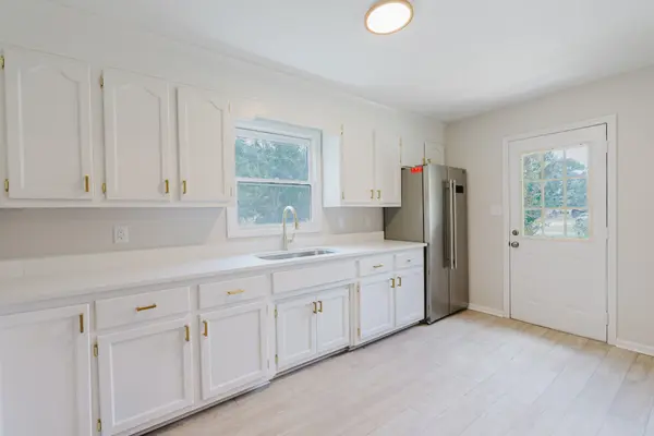 103 Cage Cir, Dickson, TN 37055