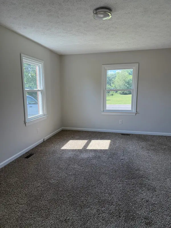 101 Oak Hill Ct, Portland, TN 37148