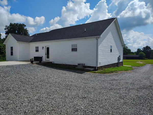 177 Lauren Ln, Westmoreland, TN 37186