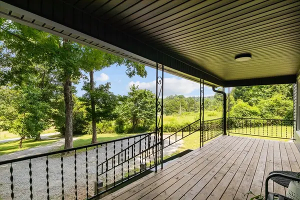 2460 Little Bartons Creek Rd, Cumberland Furnace, TN 37051
