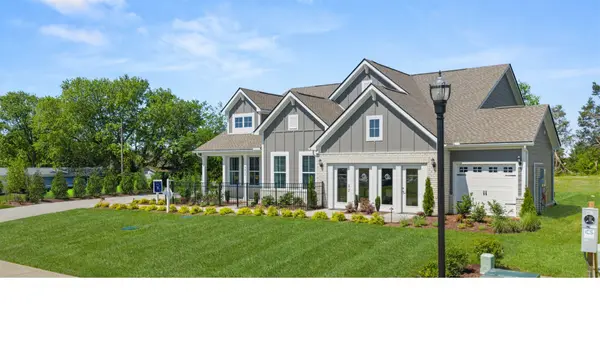 1105 Essem Drive, Murfreesboro, TN 37128