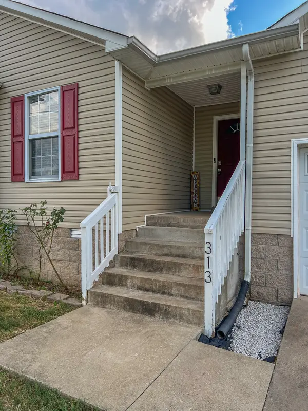 313 Grant Ave, Oak Grove, KY 42262