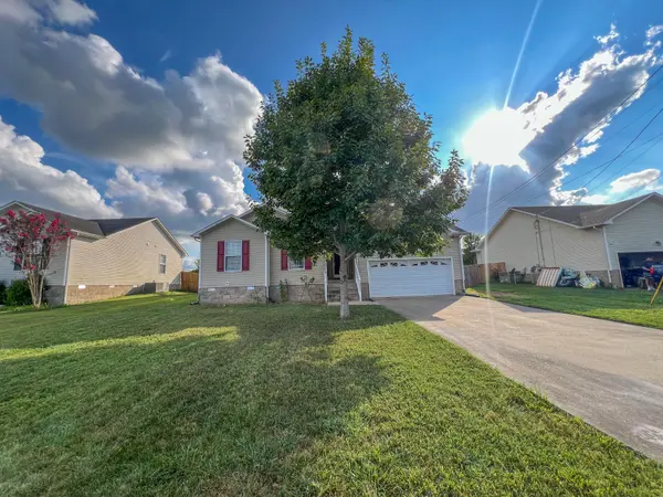 313 Grant Ave, Oak Grove, KY 42262