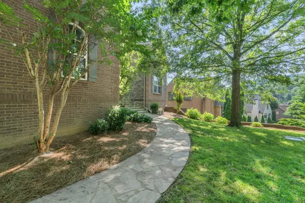 1098 Stonebridge Park Dr, Franklin, TN 37069
