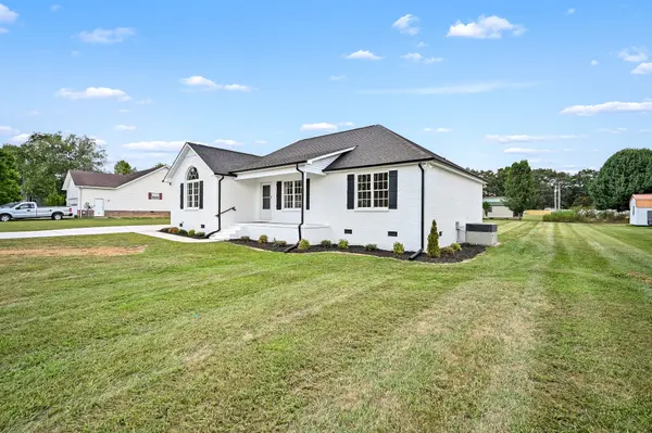 38 Falcon Dr, Manchester, TN 37355