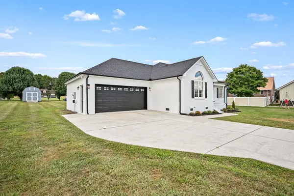 38 Falcon Dr, Manchester, TN 37355