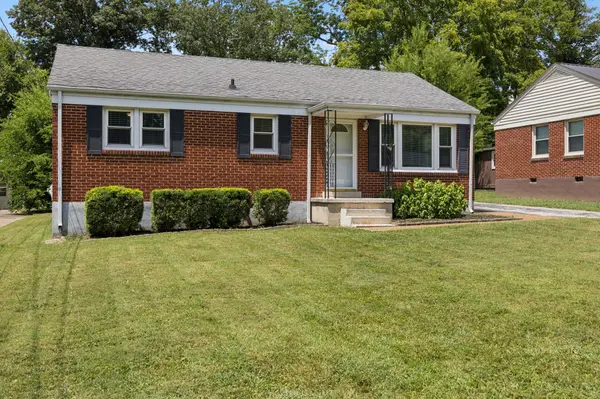 1820 Sunset Ave, Columbia, TN 38401