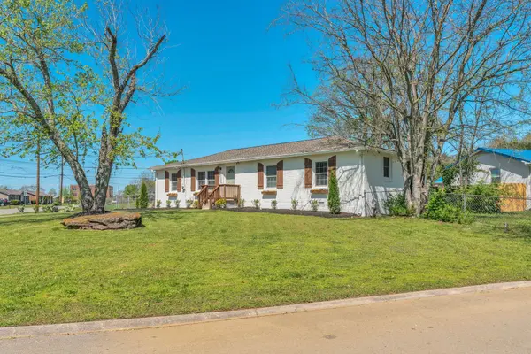 120 E Fairview Dr, Nashville, TN 37218