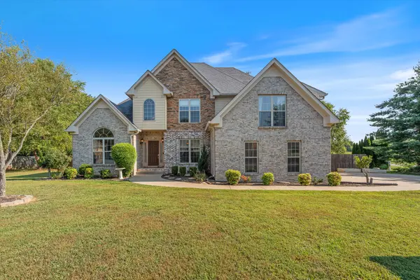 3699 Prestwicke Pl, Adams, TN 37010