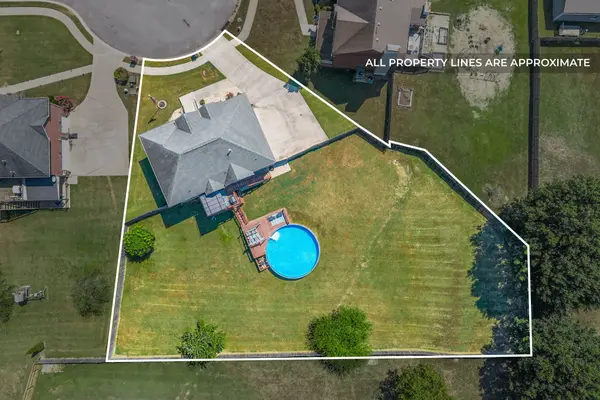 1014 Fox Hollow Pl, Adams, TN 37010