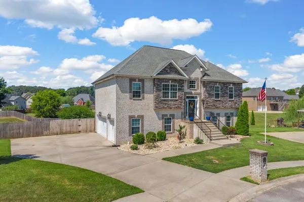 1014 Fox Hollow Pl, Adams, TN 37010