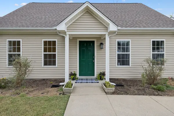 1453 Rochester Dr, Murfreesboro, TN 37130