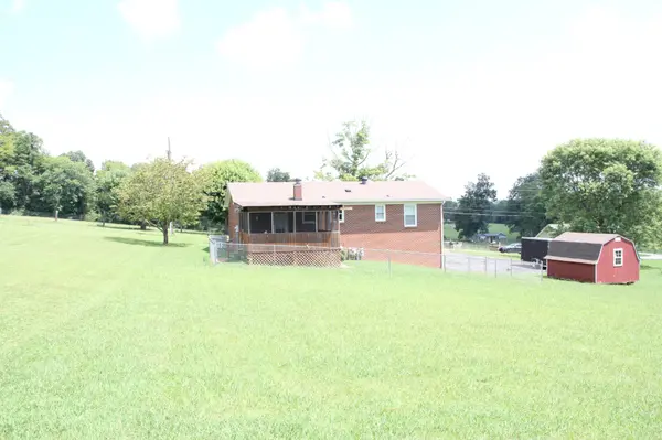 241 Sparta Ave, Doyle, TN 38559