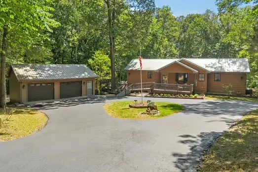 79 Winchester Ct, Eddyville, KY 42038