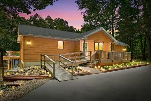 79 Winchester Ct, Eddyville, KY 42038