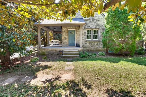 807 Hillview Hts, Nashville, TN 37204
