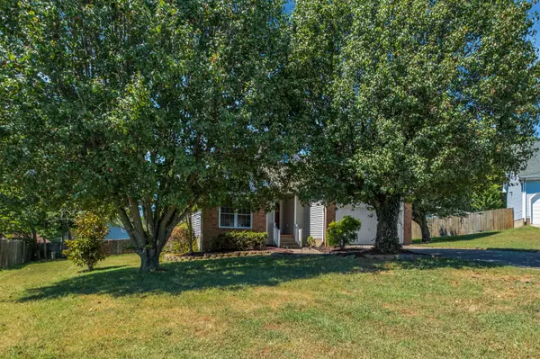 121 Hidden Forest Ln, La Vergne, TN 37086