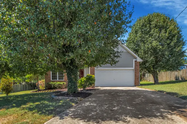 121 Hidden Forest Ln, La Vergne, TN 37086