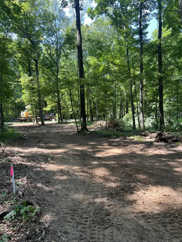 1016 Porter Rd, Burns, TN 37029