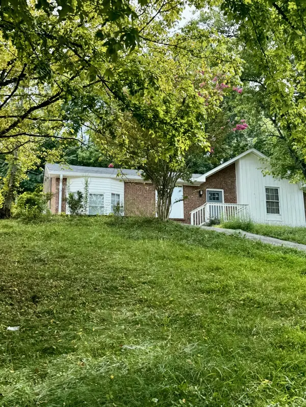 564 Brook View Estates Dr, Antioch, TN 37013