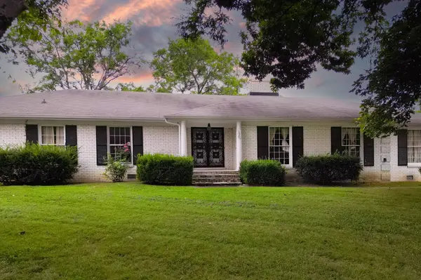 130 Winwood Dr, Lebanon, TN 37087