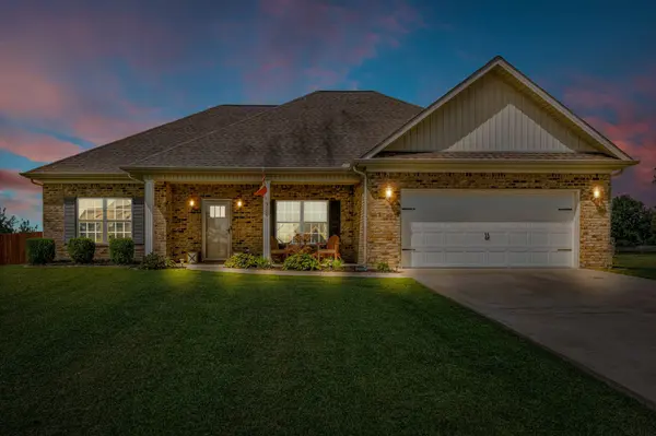 5104 Vinnie Dell Dr, Chapel Hill, TN 37034