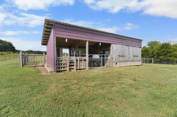 128 Pleasant Garden Rd, Summertown, TN 38483