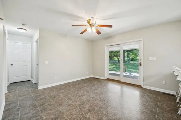 1056 Luster Harris Rd, Ashland City, TN 37015