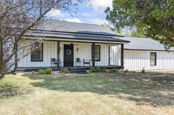 104 Brooklawn Dr,  White House,  TN 37188