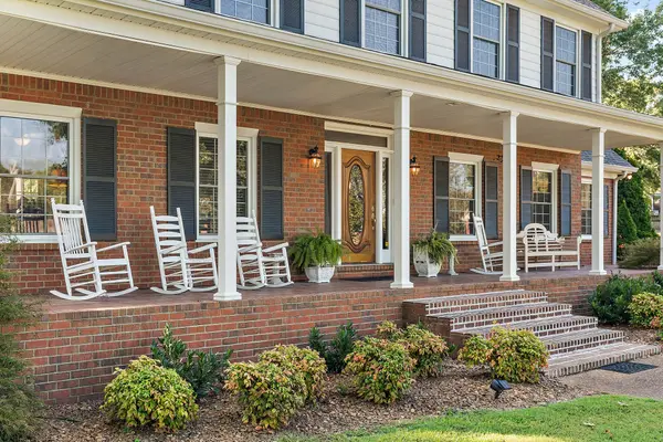 1012 Cross Bow Dr, Hendersonville, TN 37075